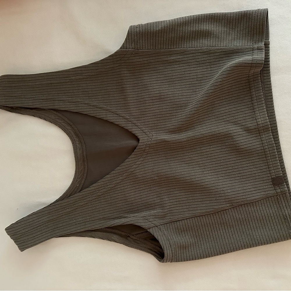 Lululemon top - Picture 2 of 2